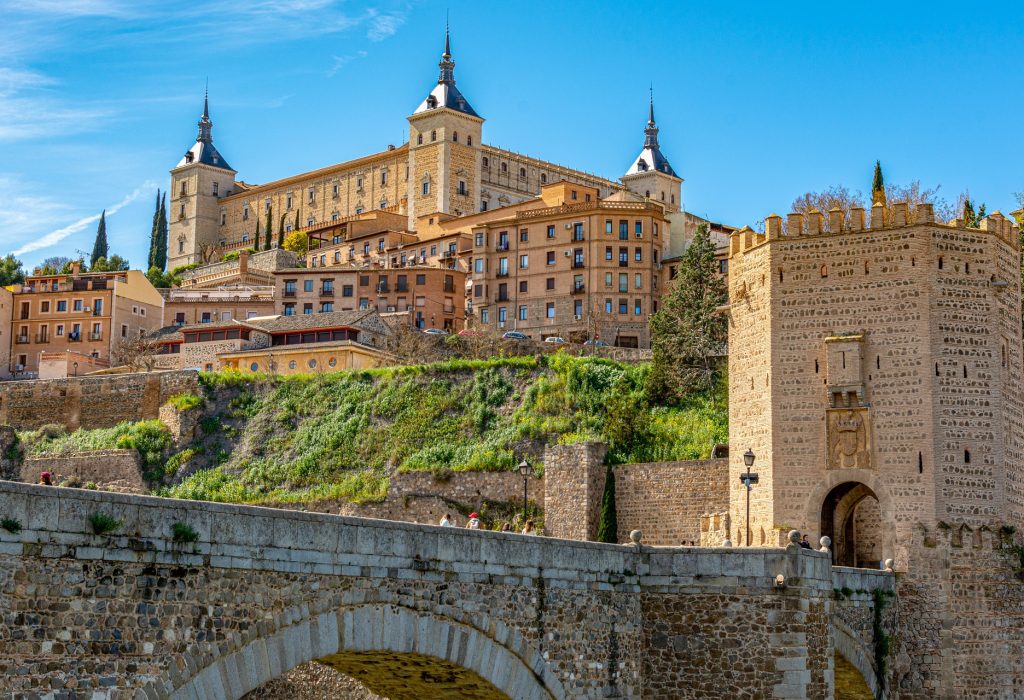 alcazar-4917318_1920