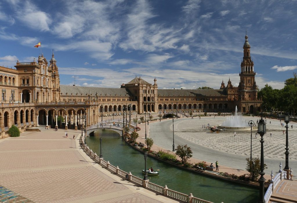 spain-square-573805_1280