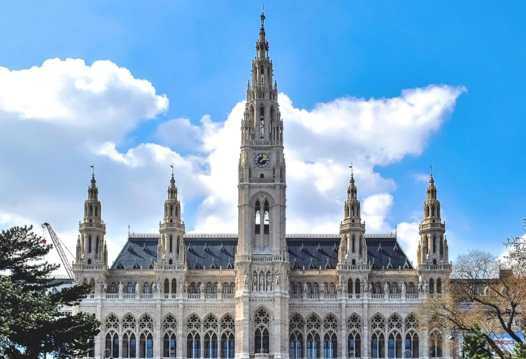 vienna-city-hall-7971742_1280
