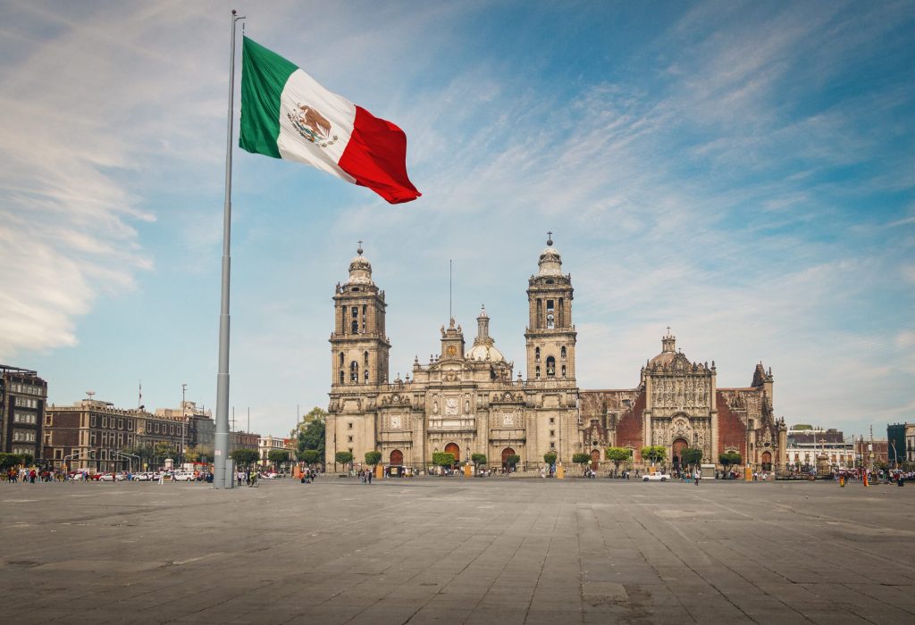 zocalo-square-and-mexico-city-cathedral-mexico-c-2026-03-09-02-52-14-utc (2)